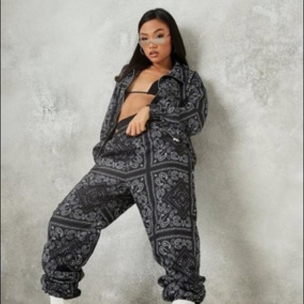 Missguided jogger set top and bottom size 2